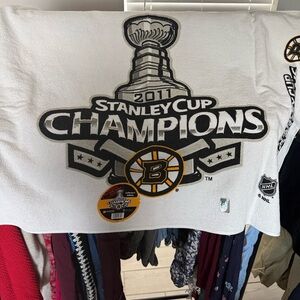 Wincraft 2011 Stanley Cup Champions Collector's Towel - White and Gold
